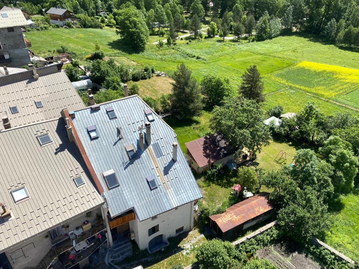 Appartement Dans Une Maison De Pays Briançon Exterior foto